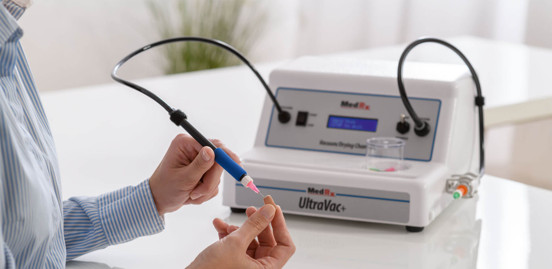 Professional Hearing Aid Vacuum and Dryer—UltraVac+ MEDRX